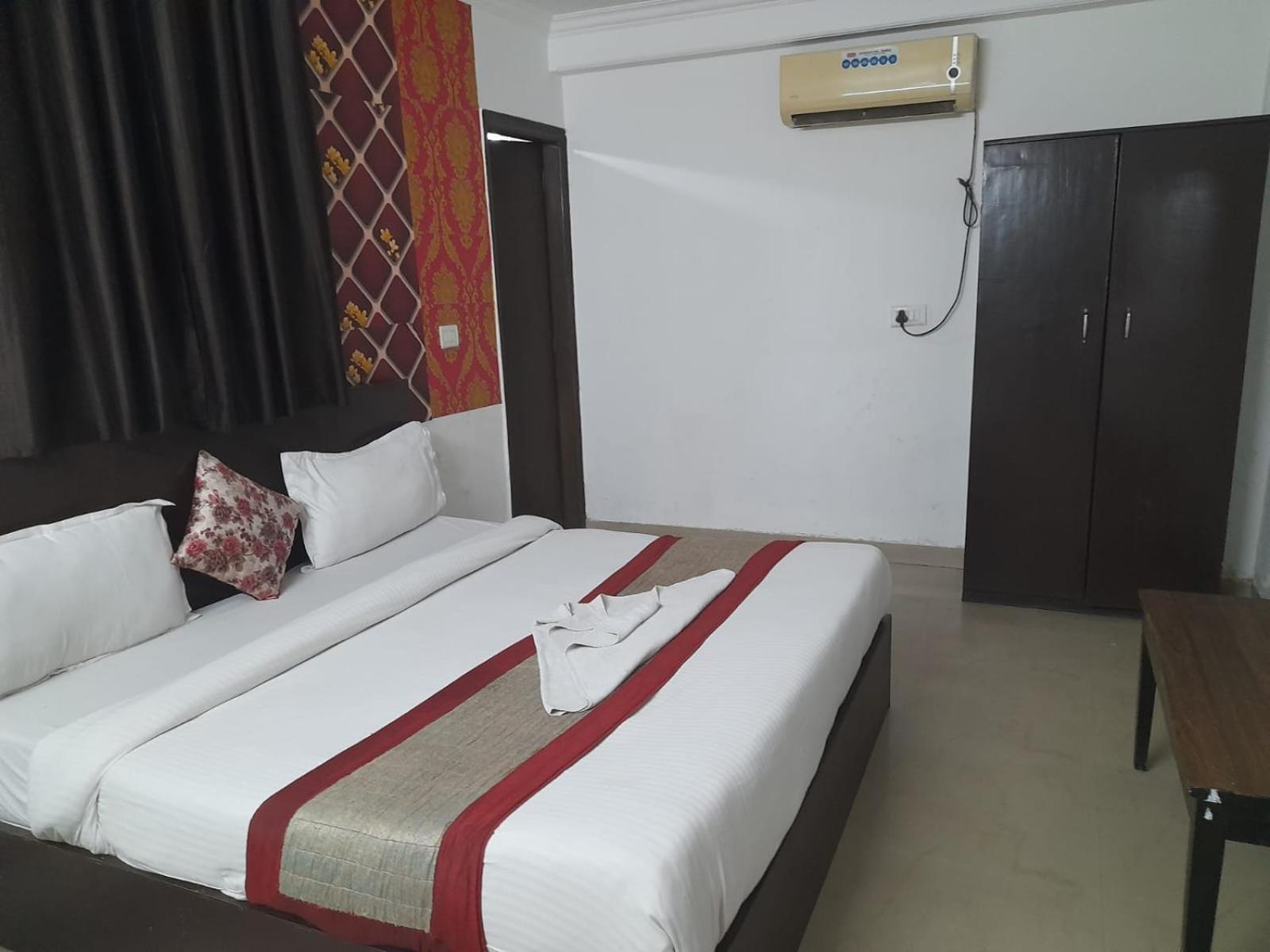 Hotel Airport Aditya Inn New Delhi Exterior photo